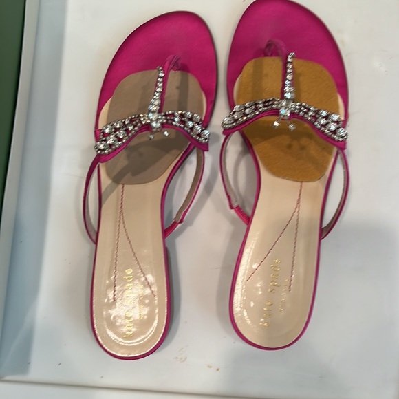 Kate Spade fuchsia sandals. Size 8 M - Picture 2 of 5